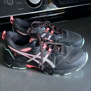 Asics Gel Venture 8 - size 8